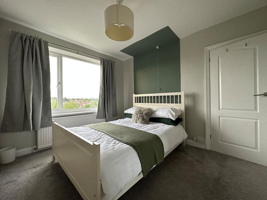 Stunning 5 Bed House In Chapel Allerton, Sleeps 9 Leeds  Bagian luar foto