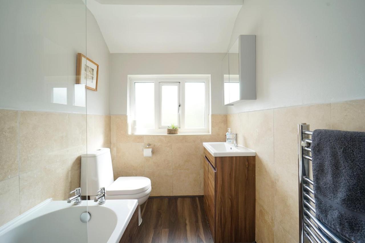 Stunning 5 Bed House In Chapel Allerton, Sleeps 9 Leeds  Bagian luar foto